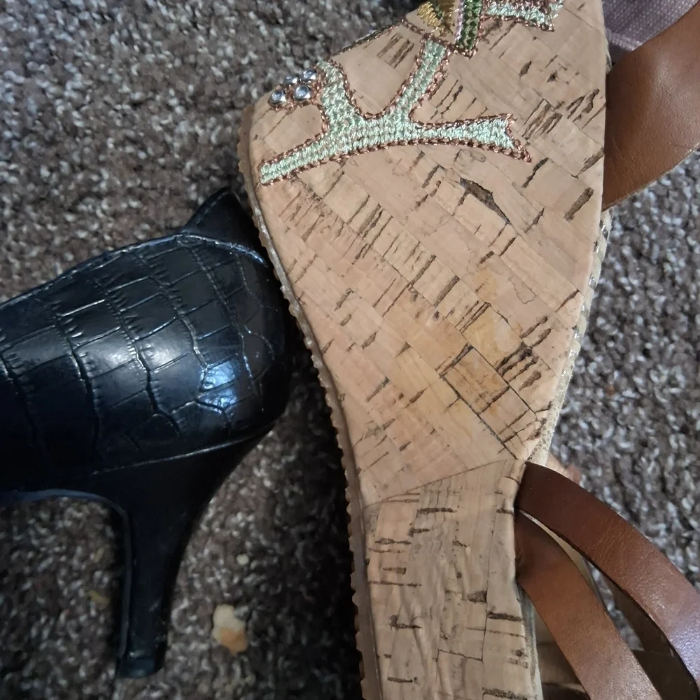 Rebels Elegant Tan Strappy Wedge Sandals